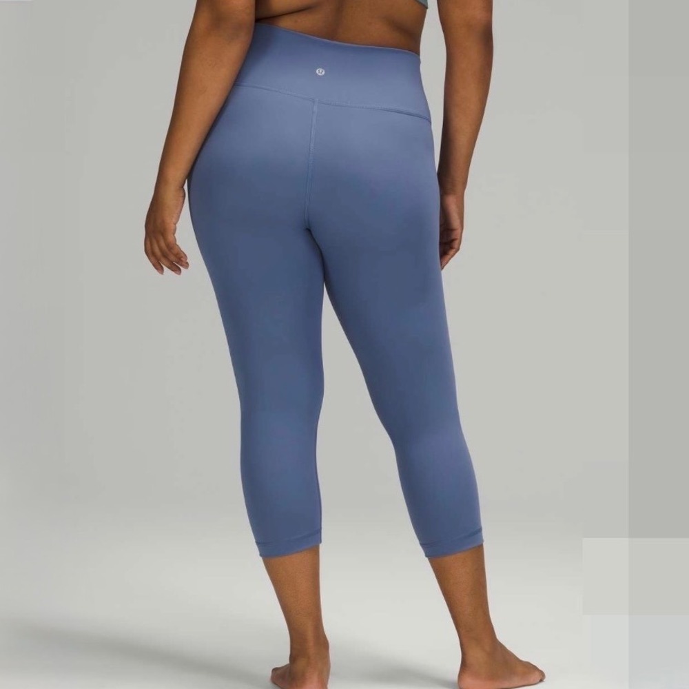 Lululemon Wunder Under High-Rise Crop 21" Luxtreme Water Drop Blue‎ 12 Gym Yoga